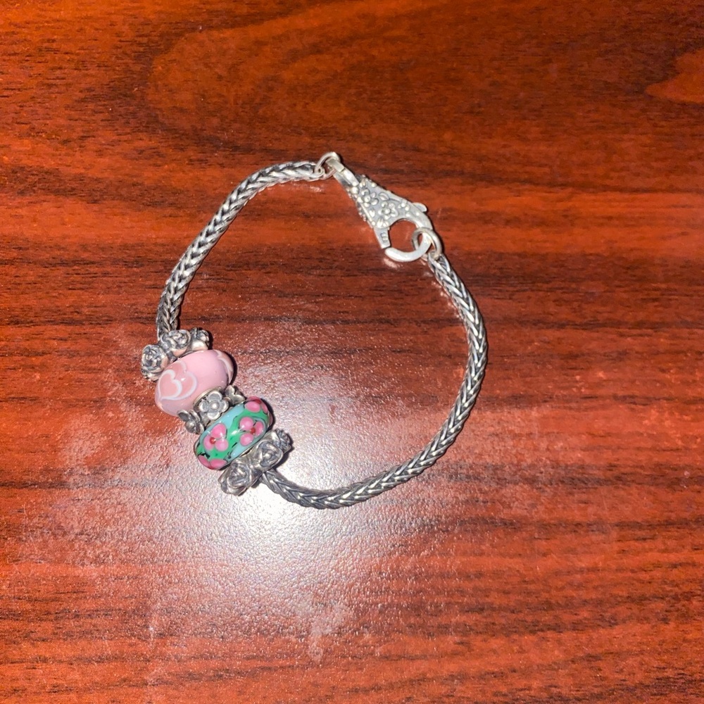 Troll bead Bracelet with 5 beads and small chain plus clip!